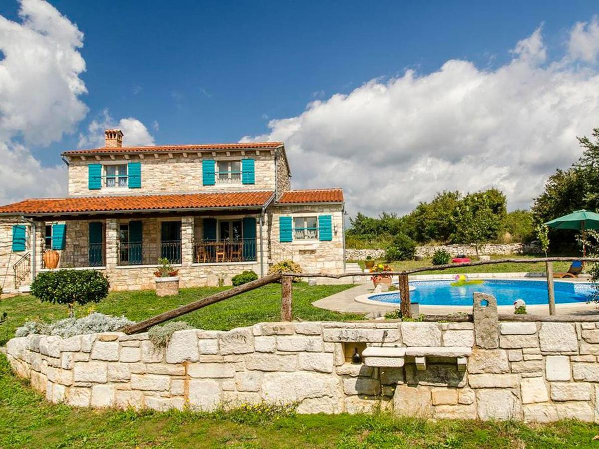 Villa Slivari Žminj Buitenkant foto