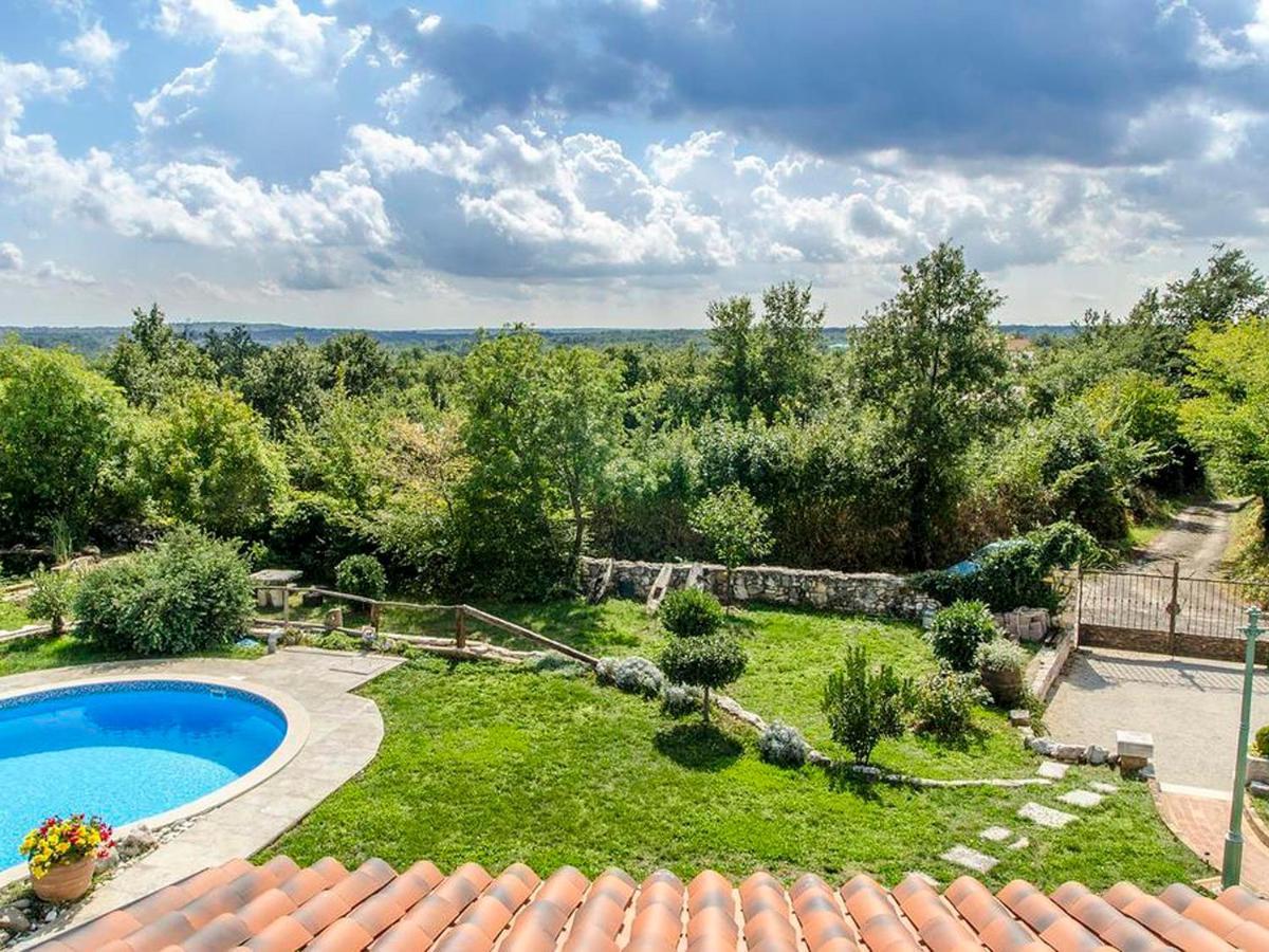 Villa Slivari Žminj Buitenkant foto