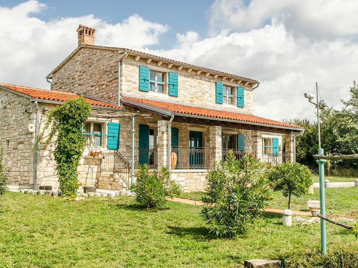 Villa Slivari Žminj Buitenkant foto